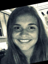 Person who looks like Rachael Leigh Cook