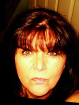 Person who looks like Jaclyn Smith