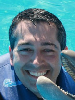 Person who looks like Kyle Chandler