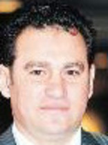 Person who looks like Simon Kinberg