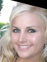 Person who looks like Kristen Bell