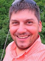 Person who looks like Rick Schroder