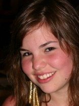 Person who looks like Julia Stiles