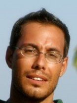 Person who looks like Freddie Prinze Jr.