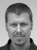 Person who looks like Donnie Wahlberg