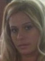 Person who looks like Mary-Kate and Ashley Olsen