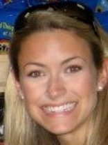 Person who looks like Jennifer Hawkins