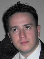 Person who looks like Eddie Kaye Thomas