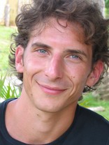 Person who looks like DJ Qualls