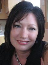 Person who looks like Gloria Estefan