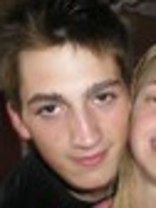 Person who looks like Eric Szmanda