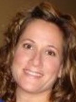 Person who looks like Lorraine Bracco