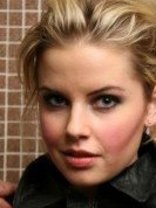 Person who looks like Maggie Grace