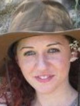 Person who looks like Debra Messing