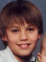 Person who looks like Josh Hutcherson