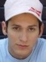 Person who looks like Eric Szmanda