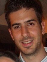 Person who looks like David Schwimmer