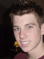 Person who looks like Peter Facinelli