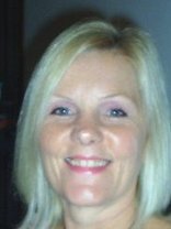 Person who looks like Emily Bergl