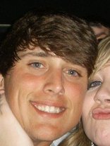 Person who looks like Simon Rex