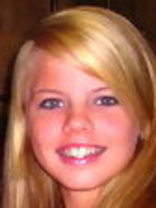 Person who looks like Donna D'Errico