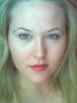 Person who looks like Samantha Mathis