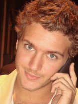 Person who looks like Ryan Phillippe