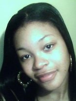 Person who looks like Zoe Saldaña