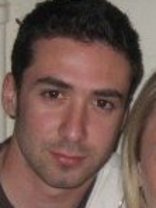 Person who looks like David Schwimmer