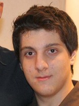 Person who looks like Eddie Kaye Thomas