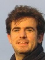 Person who looks like Peter Gallagher