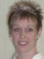 Person who looks like Jamie Lee Curtis