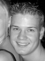 Person who looks like Ryan Phillippe