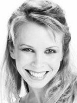 Person who looks like Elle Macpherson