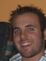 Person who looks like David Charvet