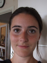 Person who looks like Holly Marie Combs