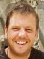 Person who looks like Kiefer Sutherland