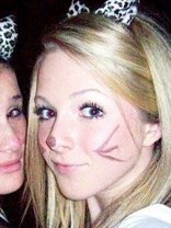 Person who looks like Elizabeth Perkins