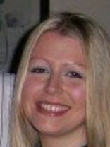 Person who looks like Sarah Wynter