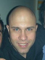 Person who looks like Michael Rosenbaum