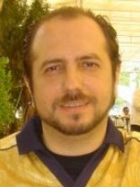 Person who looks like Donnie Wahlberg