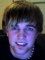 Person who looks like Jesse McCartney
