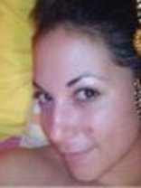 Person who looks like Gloria Estefan