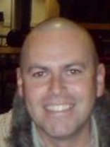 Person who looks like Billy Zane