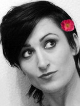 Person who looks like Kim Raver