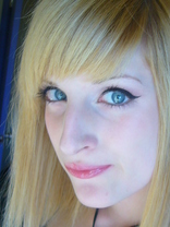 Person who looks like Uma Thurman