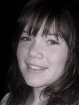 Person who looks like Mandy Moore