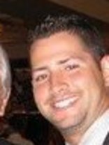 Person who looks like Simon Rex