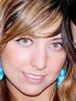 Person who looks like Jennifer Finnigan