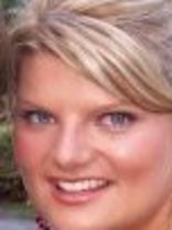 Person who looks like Dayna Devon